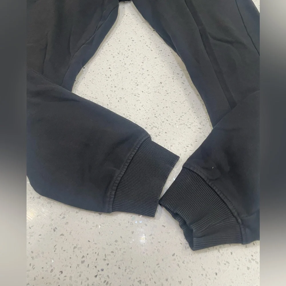 Gymshark Black Athletic CREST slimfit joggers size med - Picture 6 of 8